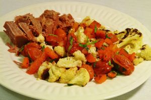 Cauliflower-Steaks-with-Roasted-Pepper-and-Tomato-Salad-dinner