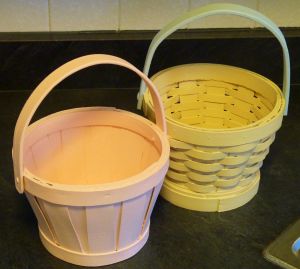 DIY Chalk Paint-Easter baskets